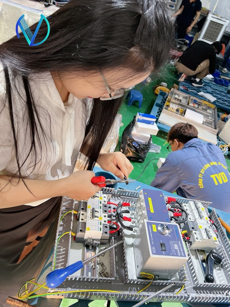 Gia công tủ điện