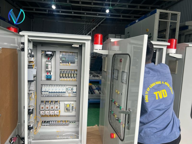 TVD TECH - Đơn vị thiết kế và sản xuất tủ điện nổi uy tín